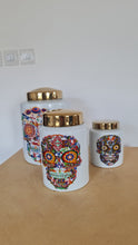 Load image into Gallery viewer, Scull Jars

